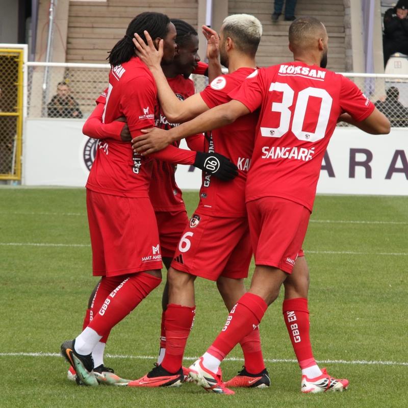 Gaziantep FK, evinde Kas�mpa�a'y� a��rlayacak