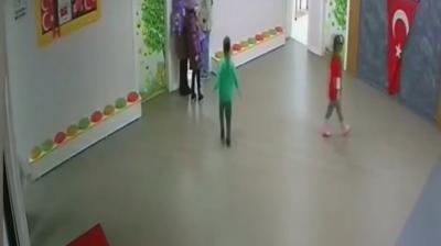 Kayseri'de ��rencilerin bayrak hassasiyeti duyguland�rd�