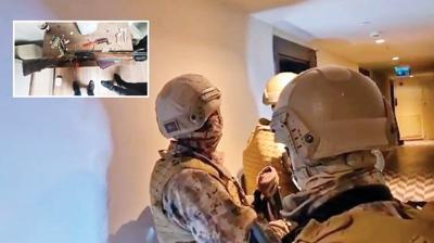 Refakat�i k�l���nda rehine n�beti... D�vd�ler, paras�n� ald�lar, susturdular