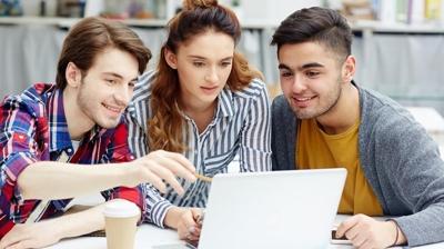 �niversitede staj s�resi uzat�ld� m�? Staj s�resi ne kadar, ka� y�l?