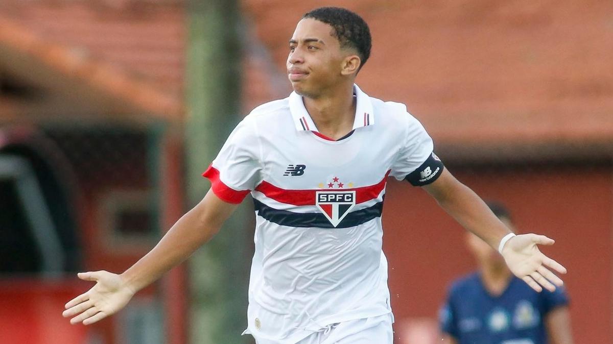 Pedro Ferreira fenerbah�e transfer foto�raflar� resimleri