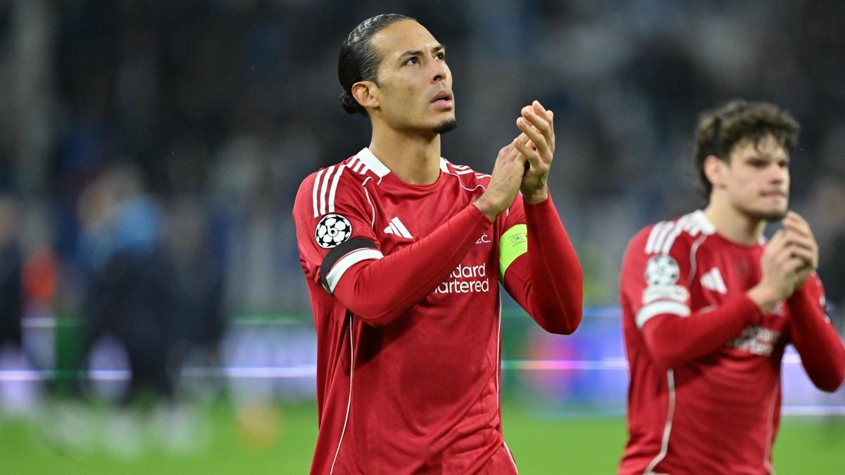 virgil van dijk liverpool premier lig foto�raflar� resimleri