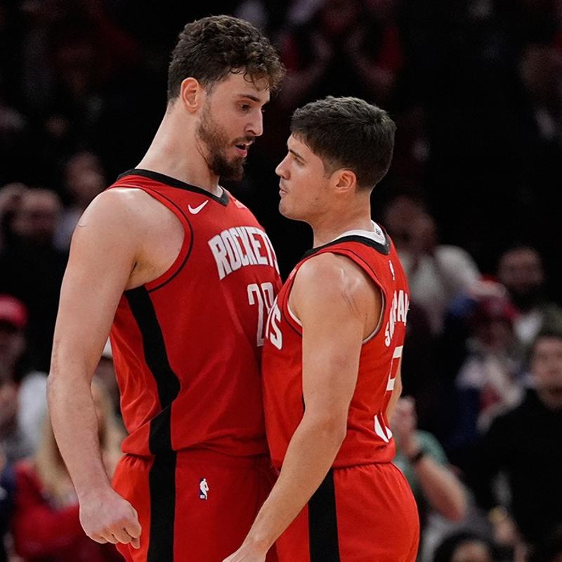 Triple-double! Alperen �eng�n'den g�vde g�sterisi