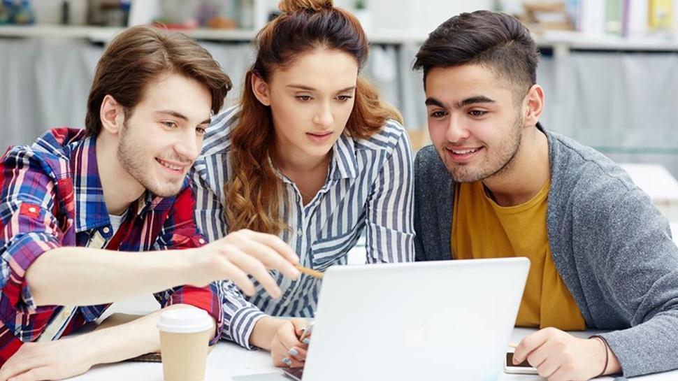 �niversitede staj s�resi uzat�ld� m�? Staj s�resi ne kadar, ka� y�l?