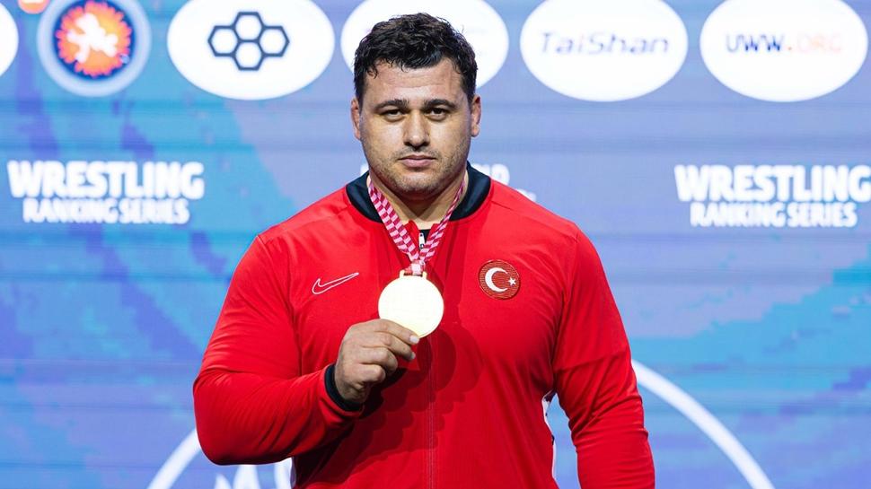 Zagreb'de zafer! R�za Kayaalp alt�n madalyayla geri d�nd�