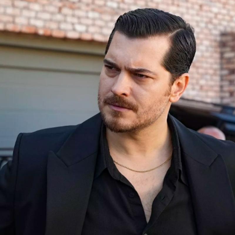 'E�ref Tek' k�z� istedi! �a�atay Ulusoy isteme t�reninde