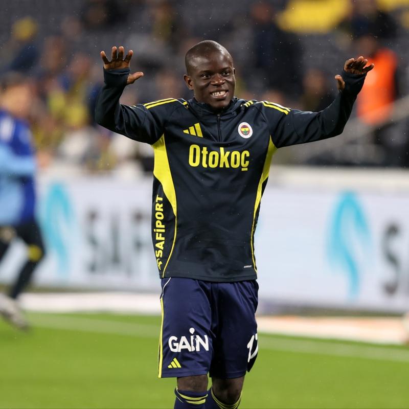 Kante, Fenerbah�e formas�yla ilk kez sahaya ��kt�