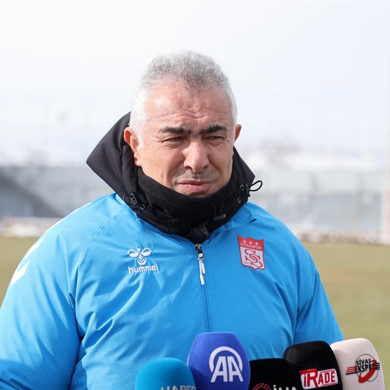 Sivasspor'da Mehmet Alt�parmak d�nemi sona erdi