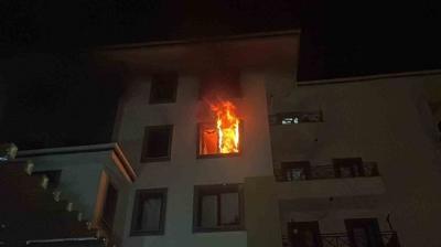 Karaman'da korku dolu dakikalar! Tart��t��� annesine k�z�p daireyi ate�e verdi