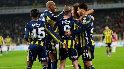 Zirve takibini s�rd�rd�! Fenerbah�e 3 puan� 3 golle ald�