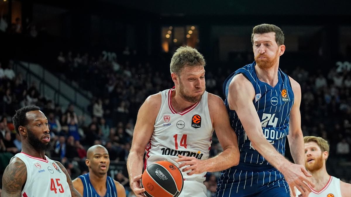 Sasha Vezenkov MVP Olimpiakosun Haber Basketbol Avrupa Ligi foto�raflar� resimleri
