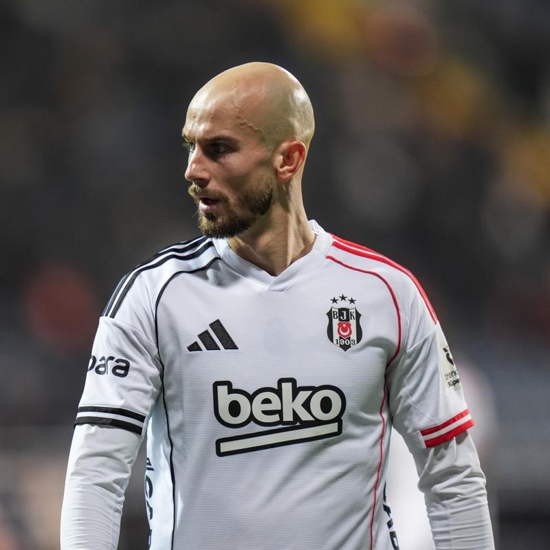 Ayr�l�k iddialar�na cevap! Vaclav Cerny'den �arp�c� payla��m