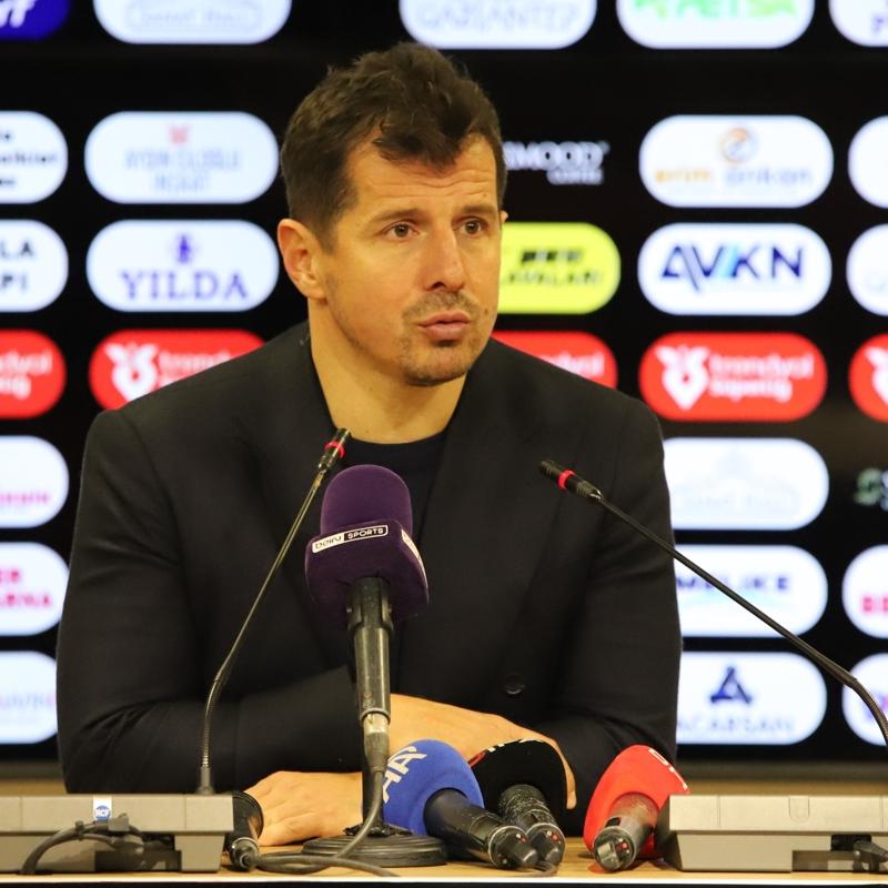 Emre Bel�zo�lu: Tak�m�n birbirine al��mas� laz�m