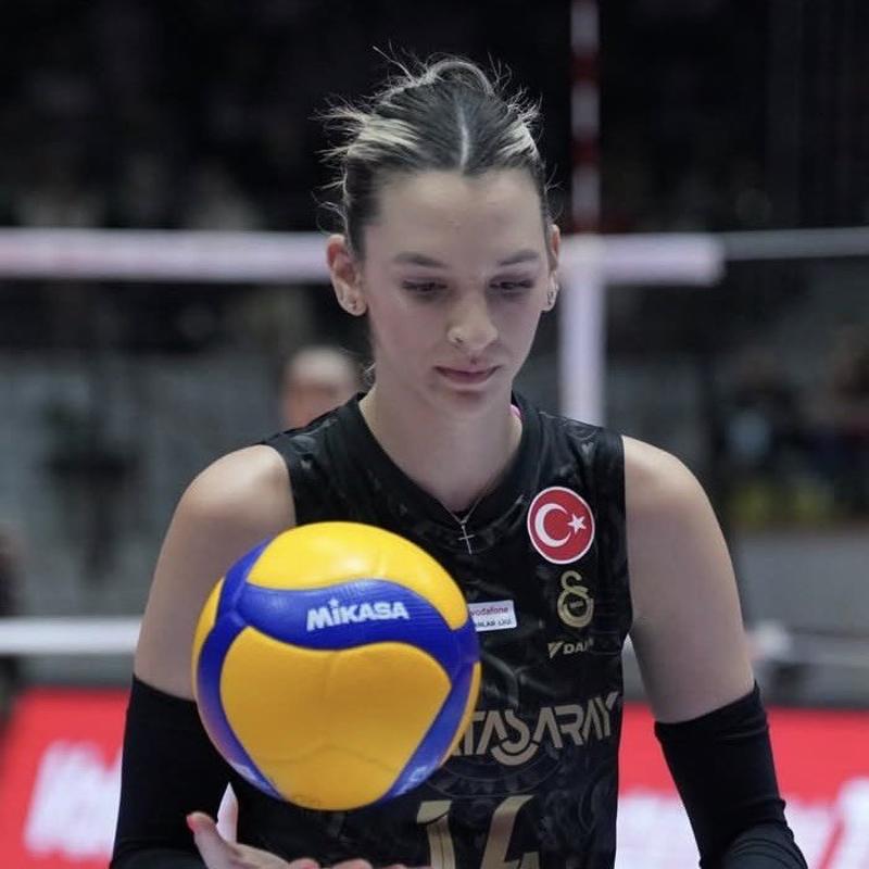 Galatasaray Daikin, Aras Kargo'yu 4 sette ge�ti