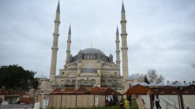 Selimiye Meydan�'nda Sultanahmet modeli ramazan program�