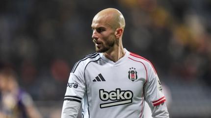 Ayr�l�k iddialar�na cevap! Vaclav Cerny'den �arp�c� payla��m