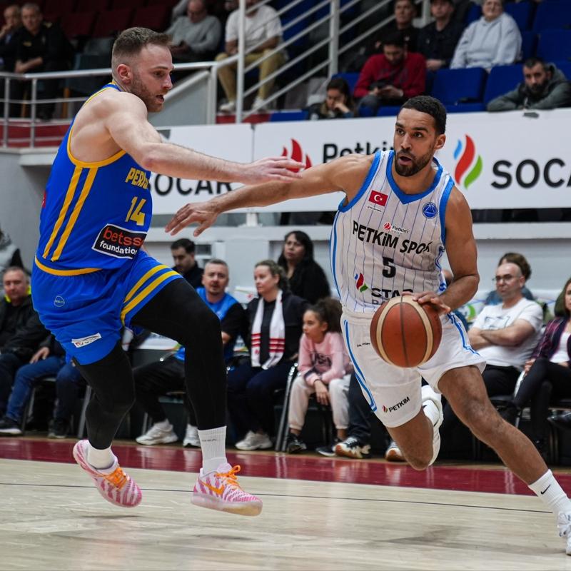 Alia�a Petkimspor, Peristeri'ye kar�� kay�p