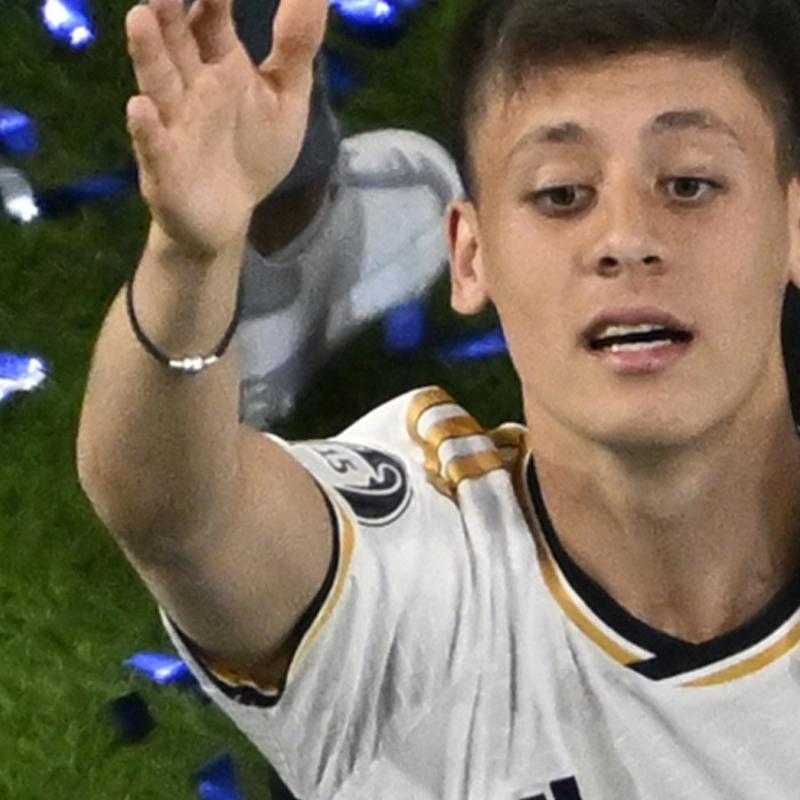 �kili Paris'te� �Evlilik teklifi gelmez mi art�k?'