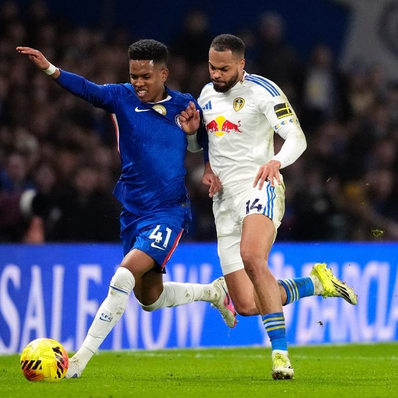 Chelsea evinde 2 puan b�rakt�