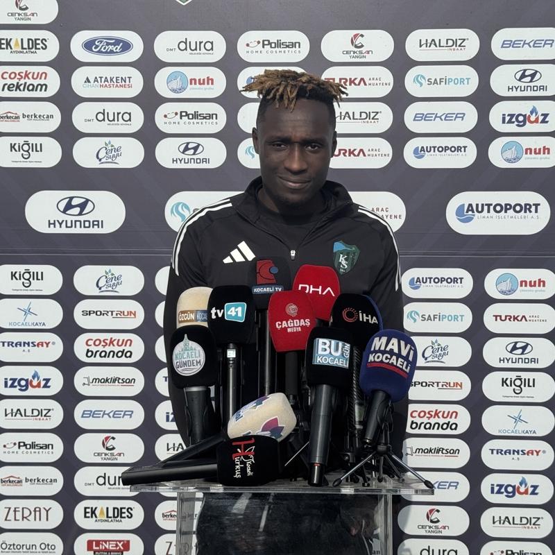 Kocaelispor'un �ngiliz forveti Agyei: Gol ya da asist olarak �ift haneye ula�mak istiyorum