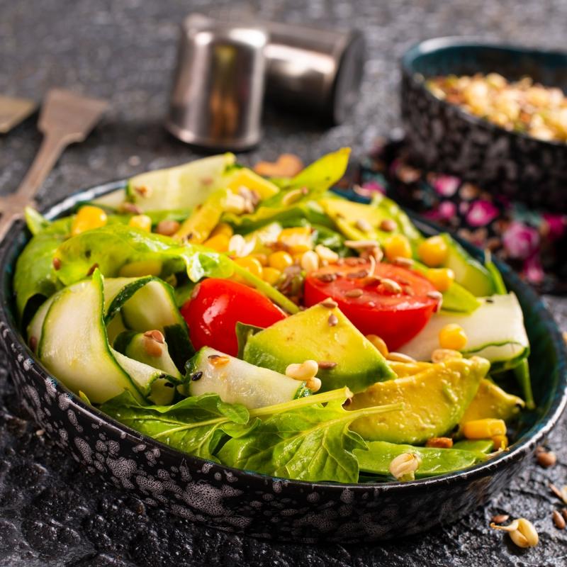 Spor sonras� t�ketin: Az kalorili, �ok besleyici salata tarifi