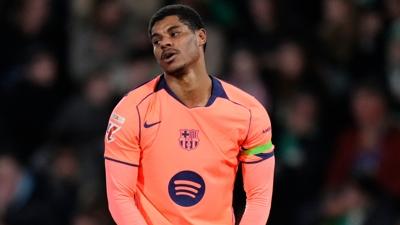 Marcus Rashford'dan Barcelona'ya k�t� haber