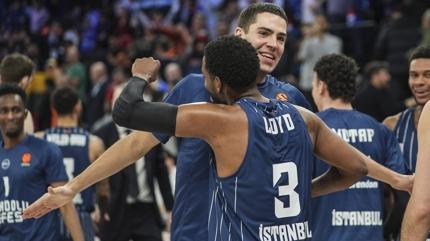 Anadolu Efes evinde Virtus Bologna'y� a��rlayacak