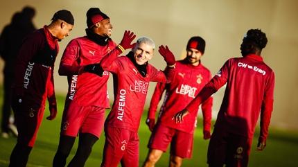 Galatasaray'da Ey�pspor mesaisi ba�lad�