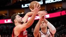 Alperen �eng�n, Los Angeles Clippers'a kar�� �ov yapt�