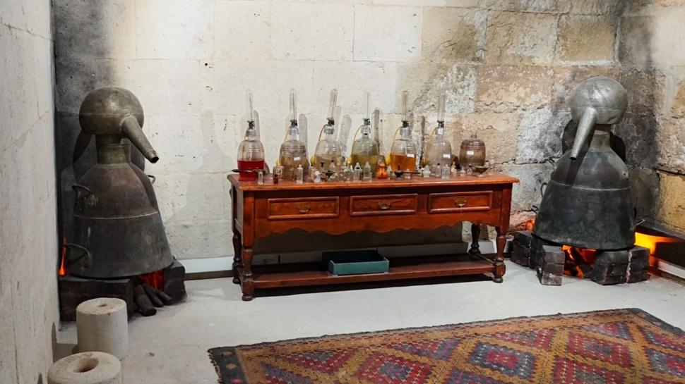 Tarihi Sultanhan� Kervansaray� d�nemin ruhuna uygun tefri�at� ile ilgi g�r�yor