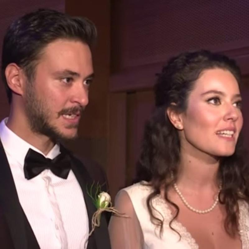 Eski e�i gizemli bir kad�nla foto�raf payla��p silmi�ti, 'mutluluklar' diledi!