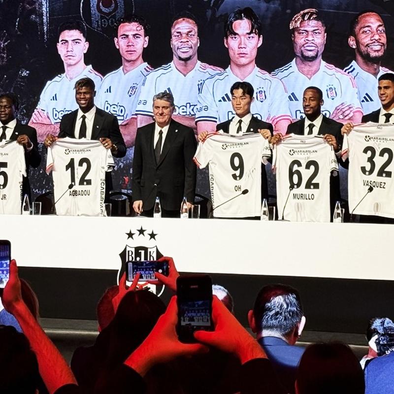 Be�ikta�'ta imza t�reni! Yeni transferler tan�t�ld�