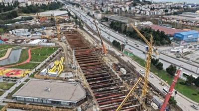 4 'dev k�stebek' ayn� anda kaz�yor! Trafik �ilesini son verecek proje