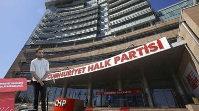 Hadsiz payla��m�n cezas� kesildi! CHP Adalar Gen�lik Kollar� Ba�kan� tutukland�