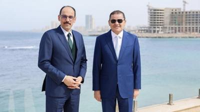 M�T Ba�kan� Kal�n Trablus'ta! Ba�bakan Dibeybe ile bir araya geldi