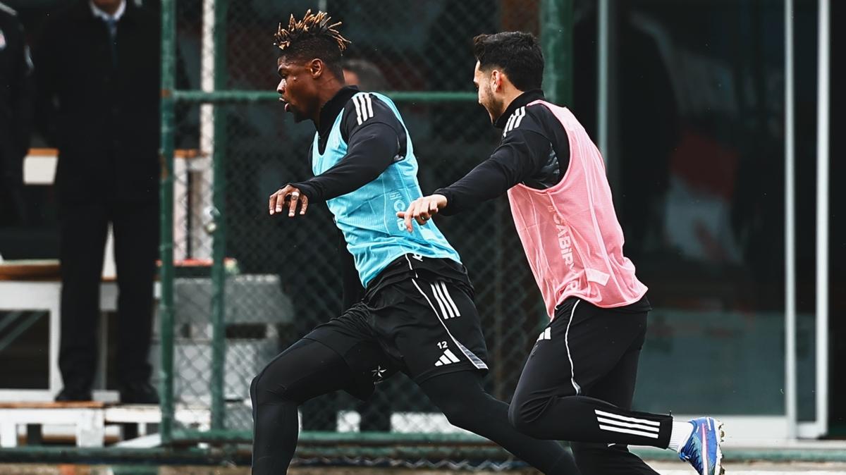 be�ikta� s�per lig ba�ak�ehir foto�raflar� resimleri