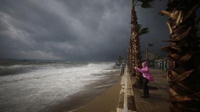 Antalya'da f�rt�na ve sa�anak ya��� uyar�s�: 7 il�ede e�itime bir g�n ara verildi