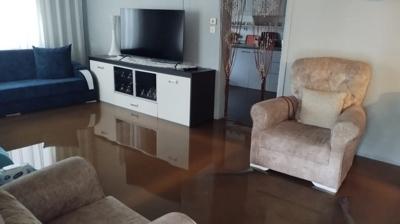 Dereler ta�t�, sel ya�and�! Mu�la'y� sa�anak vurdu