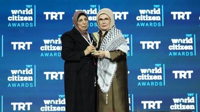 Emine Erdo�an: Ads�z kahramanlar adil d�nya i�in m�cadele ediyor