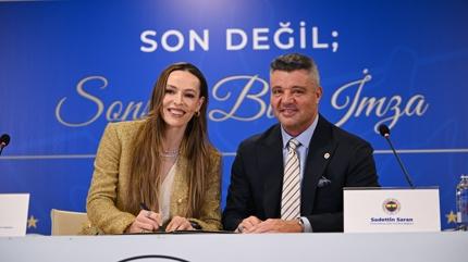 Fenerbah�e'de tarihi t�ren! Eda Erdem son imzas�n� att�