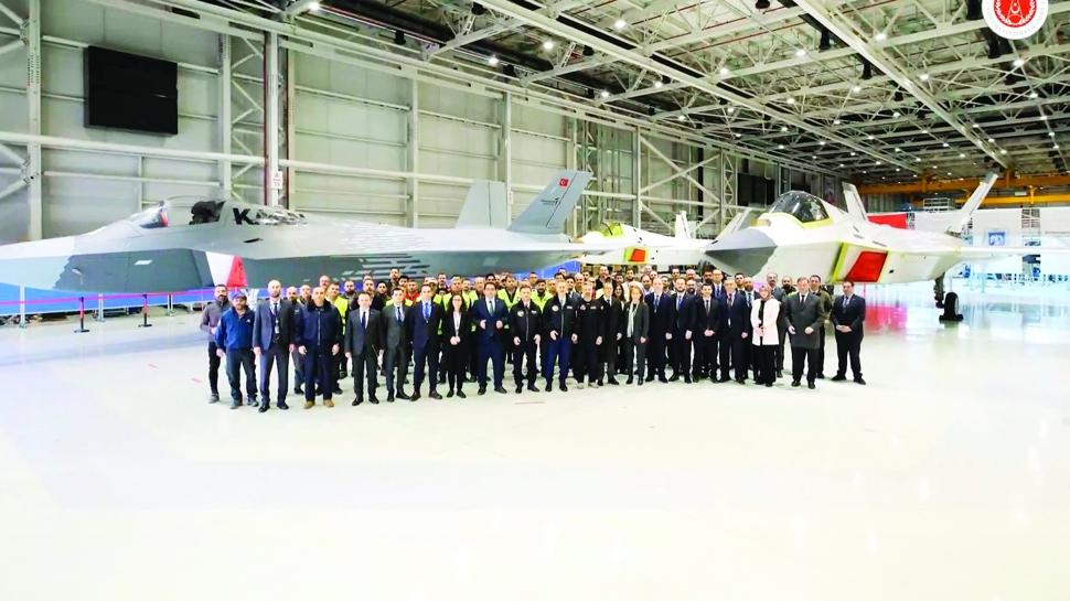 3 KAAN ayn� karede... Gurur pozu