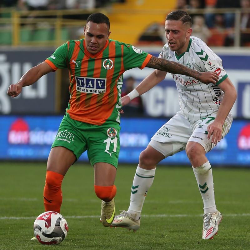 Alanyaspor, evinde Konya'y� 2 golle ge�ti