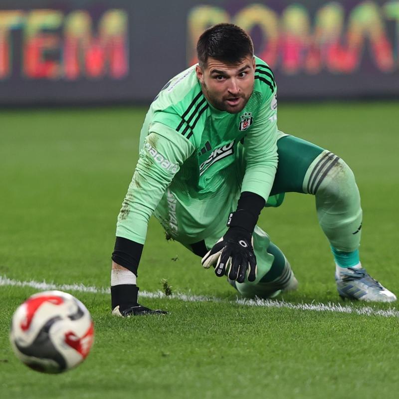 Be�ikta� kalesini korumakta zorlan�yor