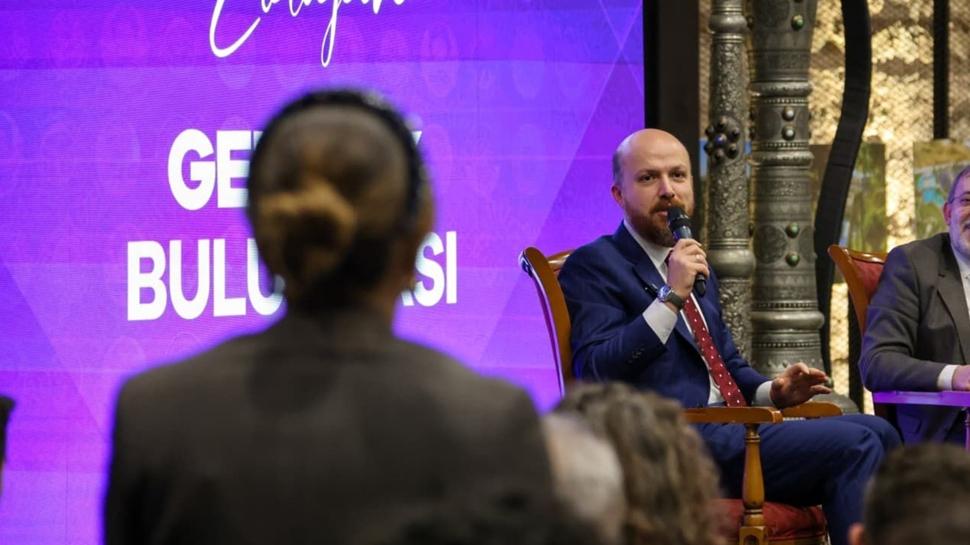 �D�n� unutmadan yar�na y�r�yece�iz'