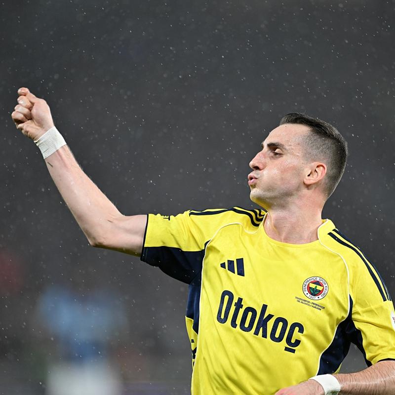 Kerem Akt�rko�lu: Hak eden bizdik