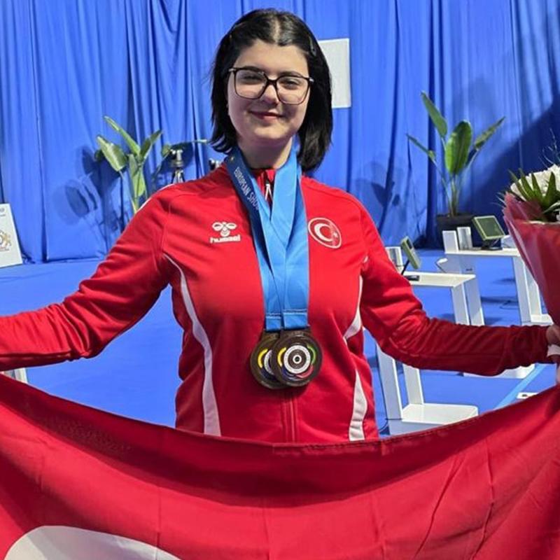 Milli at�c� Elif Berfin Altun, Avrupa �ampiyonu!