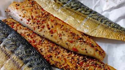 Beyaz saçları doğal rengine döndürüyor! Boya gibi iki balık