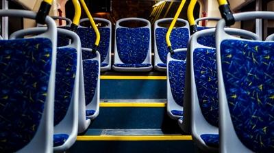 Otobüslerin arka koltukları neden yüksek? Meğer sebebi...