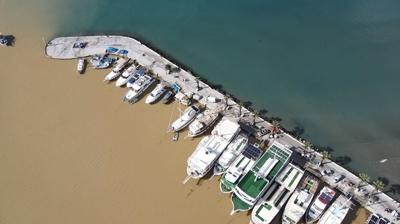 Sağanak sonrası Gökova Körfezi kahverengiye büründü