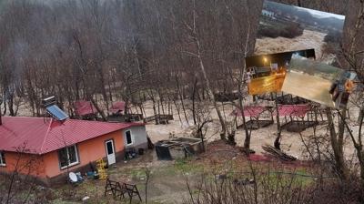 T�rkiye sel alt�nda! Evler bo�alt�ld�, mahsur kalanlar kurtar�ld�